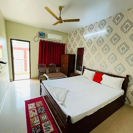 Hotel Lovely Star Inn ! ปูรี ภายนอก รูปภาพ